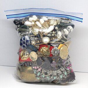 Vintage Wearable Jewelry Lot